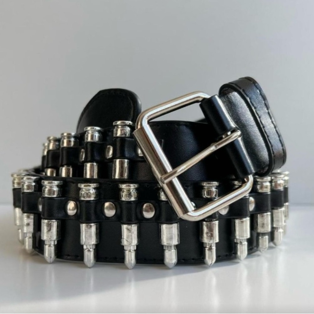 AWESOME Black and Silver bullet Belt with Studded Design 😊💕